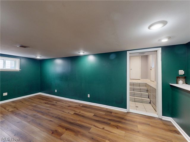 14801 Larkfield Drive, Brook Park, OH 44142