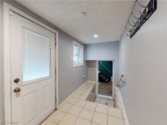 14801 Larkfield Drive, Brook Park, OH 44142