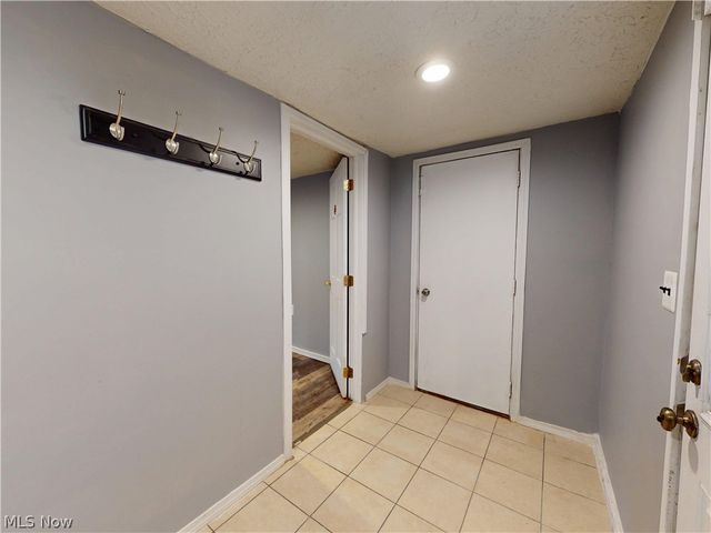 14801 Larkfield Drive, Brook Park, OH 44142