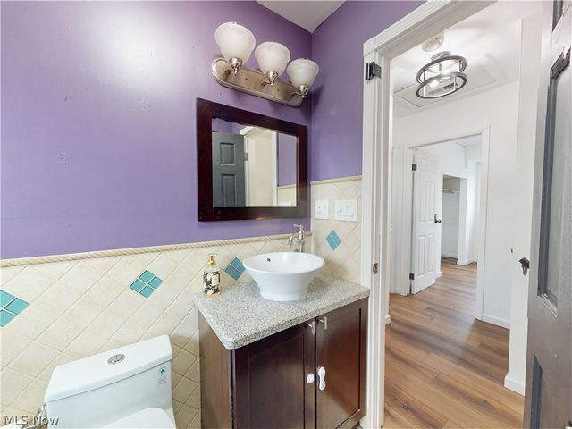 14801 Larkfield Drive, Brook Park, OH 44142