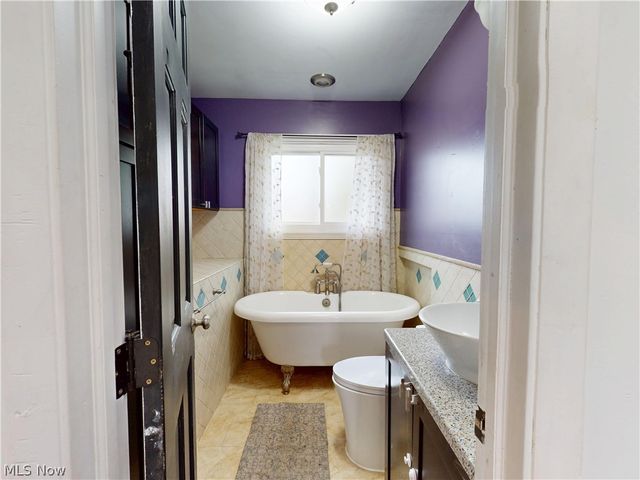 14801 Larkfield Drive, Brook Park, OH 44142