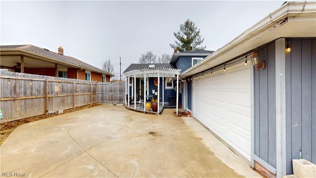 14801 Larkfield Drive, Brook Park, OH 44142