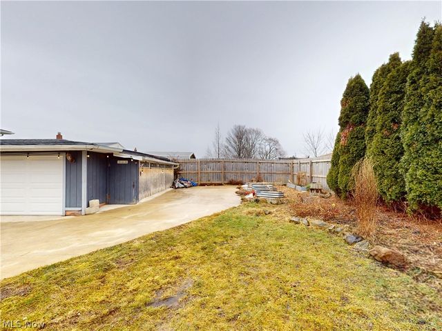 14801 Larkfield Drive, Brook Park, OH 44142