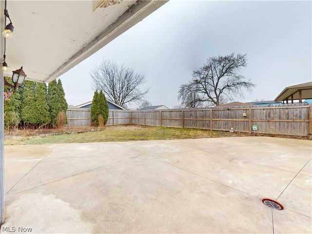 14801 Larkfield Drive, Brook Park, OH 44142