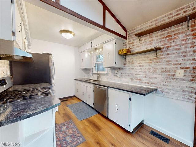 14801 Larkfield Drive, Brook Park, OH 44142