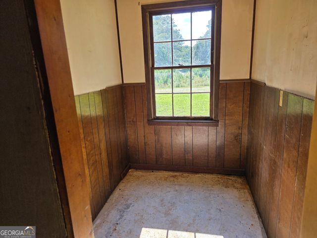 484 Riverside Road, Tallapoosa, GA 30176