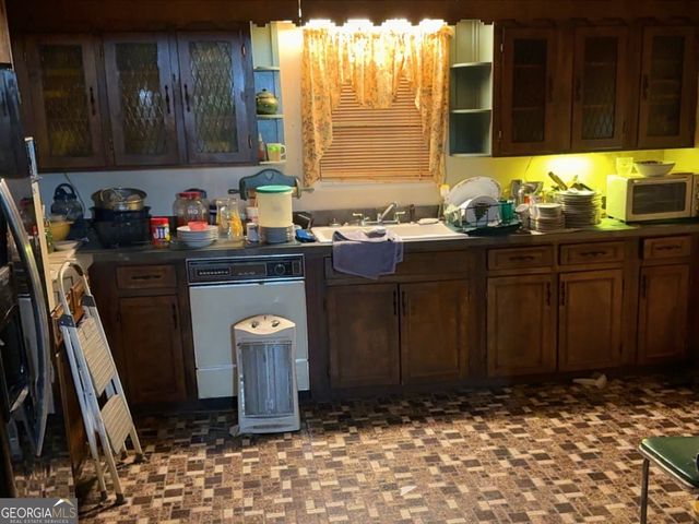 484 Riverside Road, Tallapoosa, GA 30176