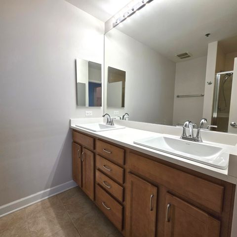 1841 S Calumet Avenue 1702, Chicago, IL 60616