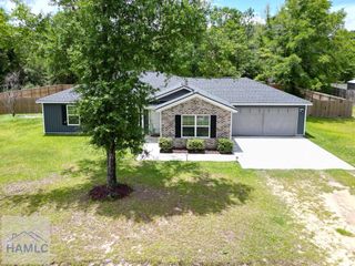 449 Linden Drive, Jesup, GA 31545