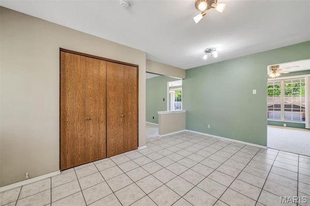 4863 Vermilion Drive, St Louis, MO 63128