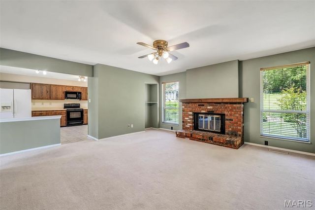 4863 Vermilion Drive, St Louis, MO 63128