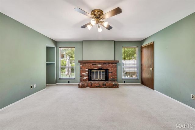 4863 Vermilion Drive, St Louis, MO 63128