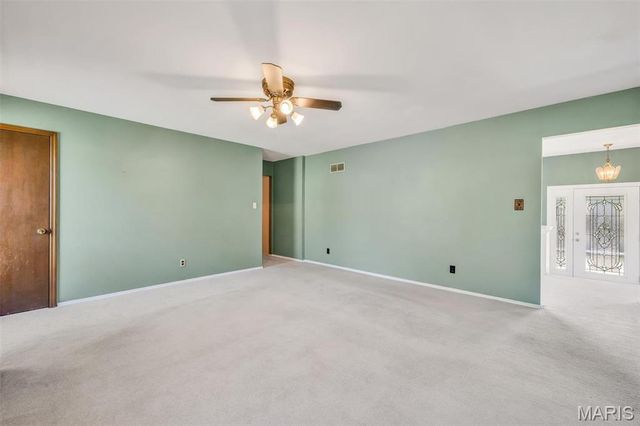 4863 Vermilion Drive, St Louis, MO 63128