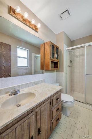 4863 Vermilion Drive, St Louis, MO 63128