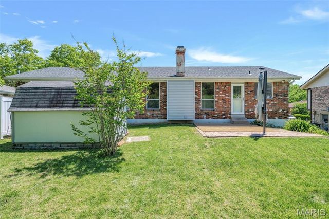 4863 Vermilion Drive, St Louis, MO 63128
