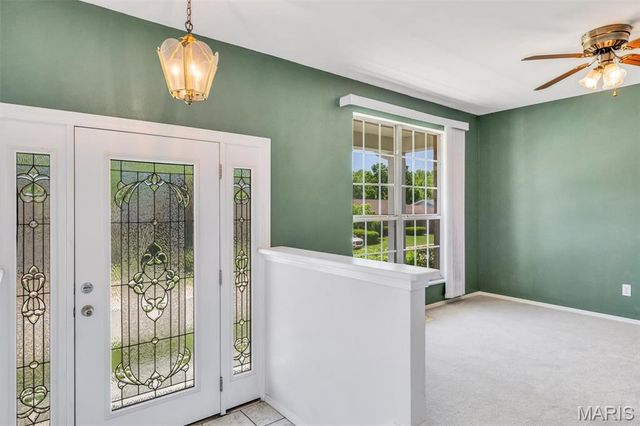 4863 Vermilion Drive, St Louis, MO 63128