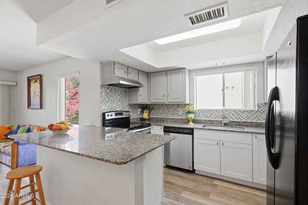 8651 E ROYAL PALM Road 133, Scottsdale, AZ 85258 — photo 3