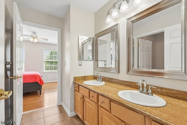 384 Bennetts Ln, Franklin Twp., NJ 08873