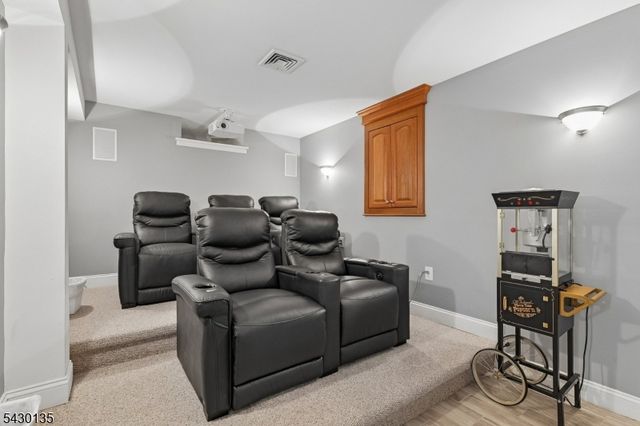 384 Bennetts Ln, Franklin Twp., NJ 08873