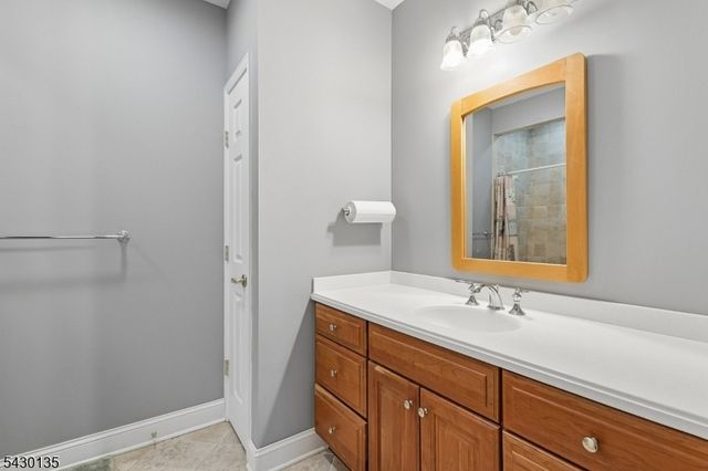 384 Bennetts Ln, Franklin Twp., NJ 08873
