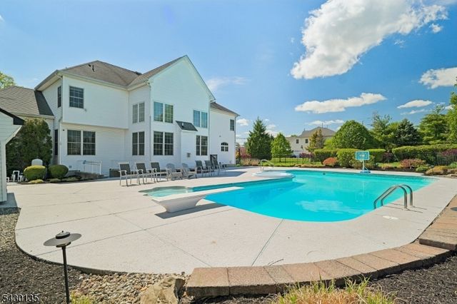 384 Bennetts Ln, Franklin Twp., NJ 08873