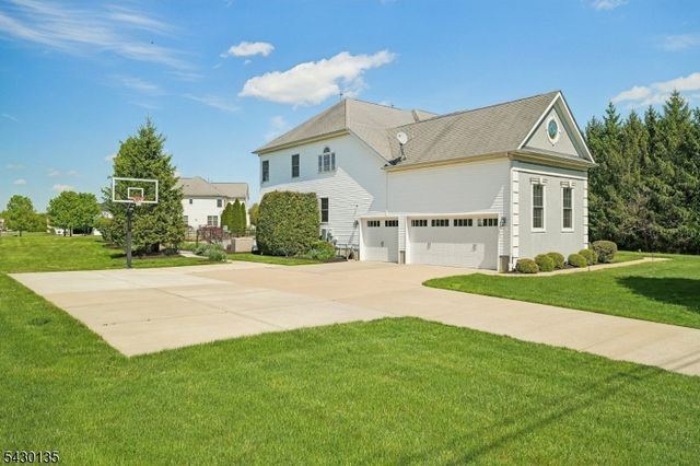 384 Bennetts Ln, Franklin Twp., NJ 08873