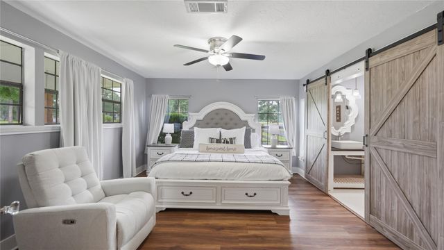 100 E Hill Ranch Lane, New Waverly, TX 77358