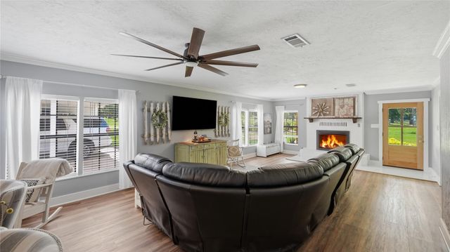 100 E Hill Ranch Lane, New Waverly, TX 77358