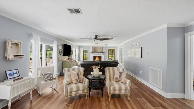 100 E Hill Ranch Lane, New Waverly, TX 77358