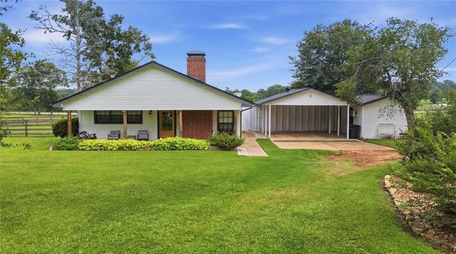 100 E Hill Ranch Lane, New Waverly, TX 77358