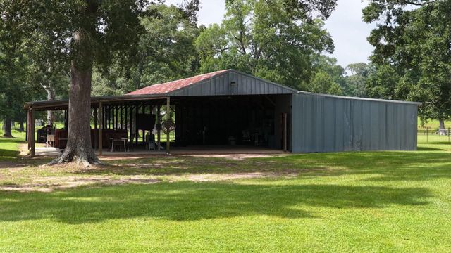 100 E Hill Ranch Lane, New Waverly, TX 77358