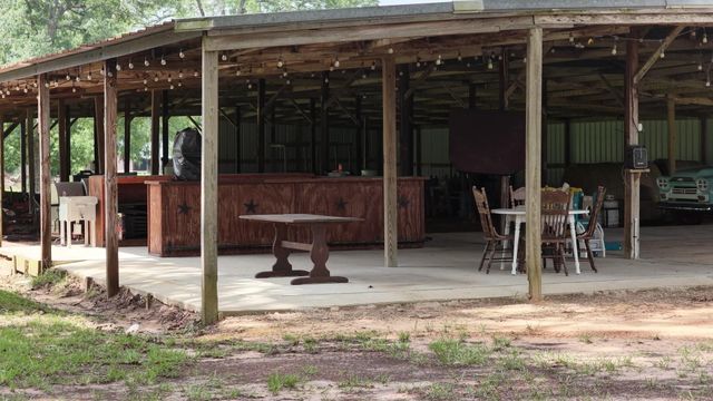 100 E Hill Ranch Lane, New Waverly, TX 77358