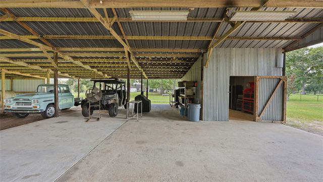 100 E Hill Ranch Lane, New Waverly, TX 77358