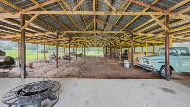 100 E Hill Ranch Lane, New Waverly, TX 77358