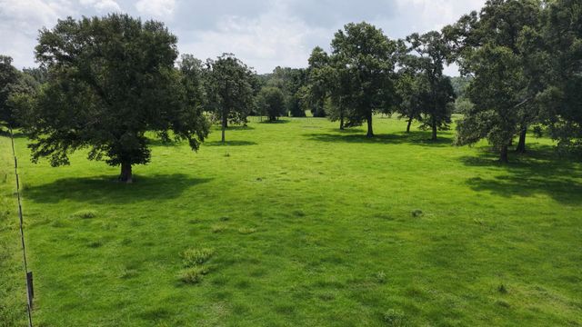 100 E Hill Ranch Lane, New Waverly, TX 77358