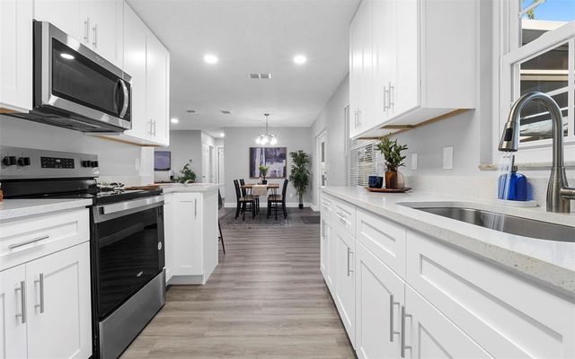 913 YORK DRIVE, Brandon, FL 33510