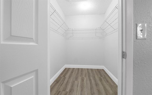 913 YORK DRIVE, Brandon, FL 33510