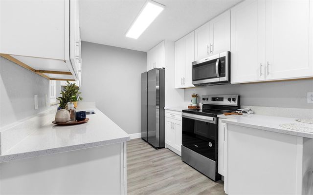 913 YORK DRIVE, Brandon, FL 33510