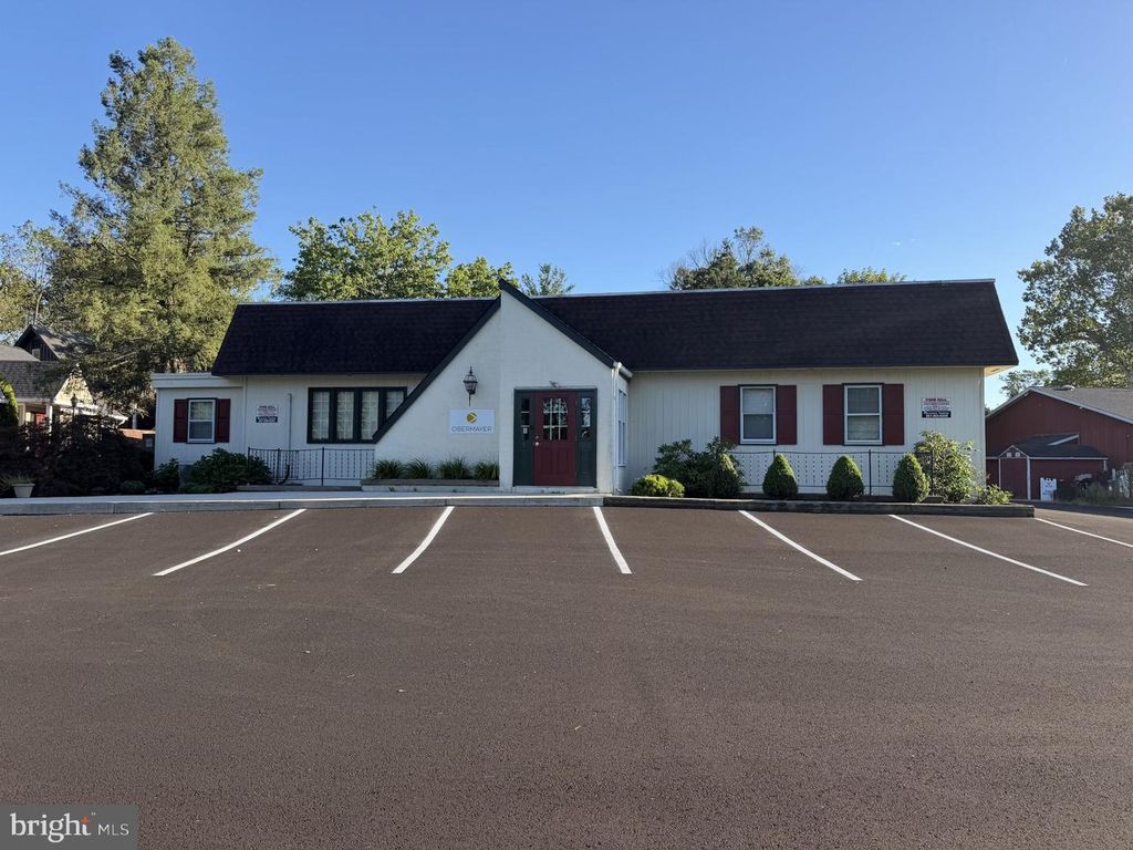 140 BUTLER AVE #1, CHALFONT, PA 18914 — exterior