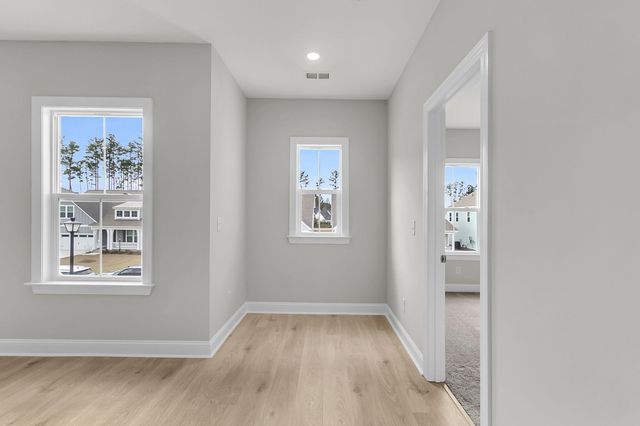 724 Maynard Lane, Summerville, SC 29486