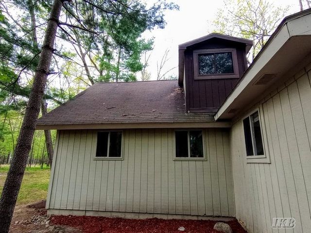 4656 Lancelot Court, Gladwin, MI 48624