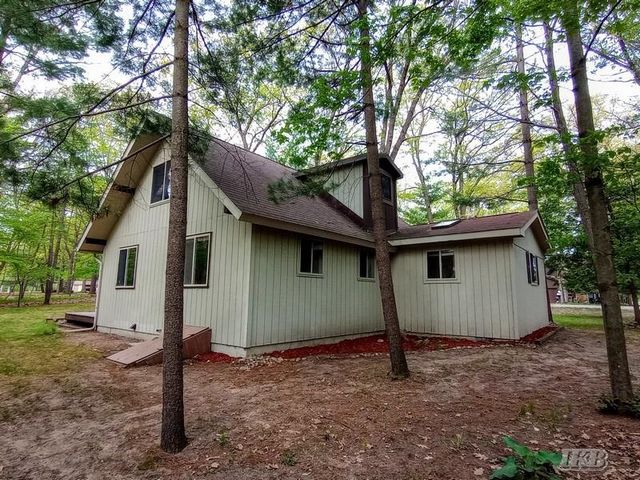 4656 Lancelot Court, Gladwin, MI 48624