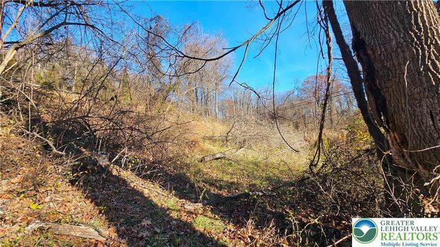 4057 Sherry Hill Road, Lower Saucon Twp, PA 18055