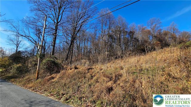 4057 Sherry Hill Road, Lower Saucon Twp, PA 18055
