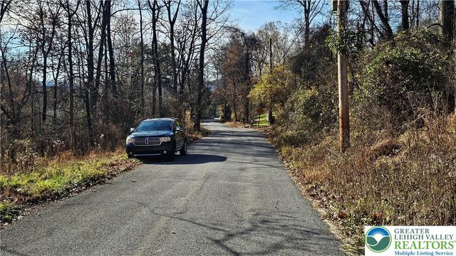 4057 Sherry Hill Road, Lower Saucon Twp, PA 18055