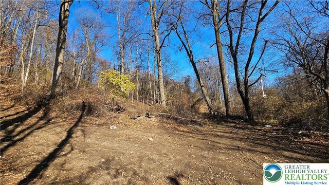 4057 Sherry Hill Road, Lower Saucon Twp, PA 18055