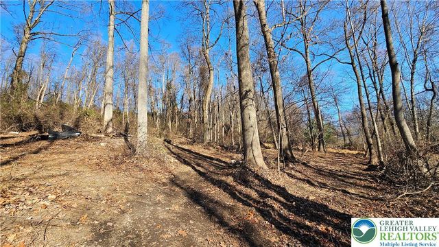 4057 Sherry Hill Road, Lower Saucon Twp, PA 18055