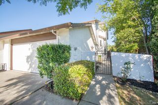 1986 Larchmont Cir, Fairfield, CA 94534