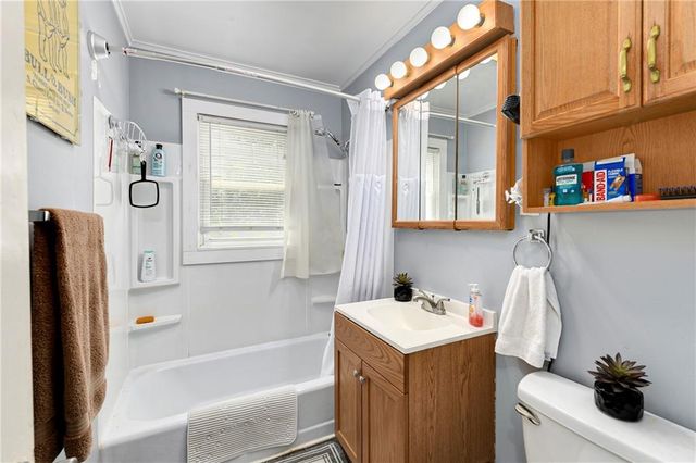 16705 E 3rd Street N, Independence, MO 64056