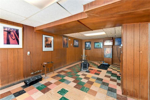 16705 E 3rd Street N, Independence, MO 64056